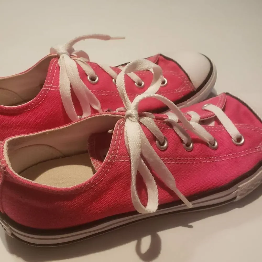 Converse Youth Pink Low Tops